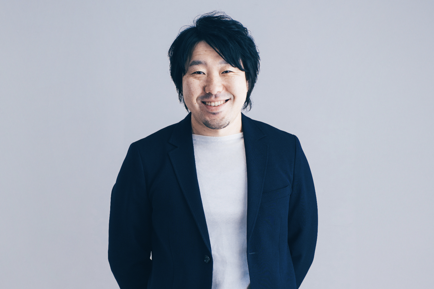 代表取締役兼CEOの土屋のポートレート写真