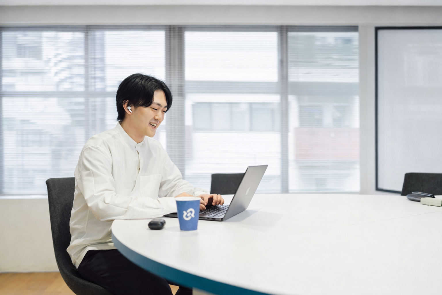 【27卒】サービスデザイナー（UXデザイナー）向け会社説明会 - 2026.04.17 - オンライン開催（Zoom予定）